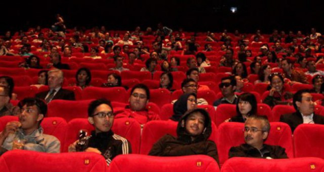 Menikmati Liburan Natal dan Tahun Baru Dengan Menonton Film