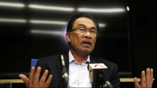 Menlu Malaysia Digugat Anwar Ibrahim