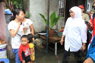 Mensos Kunjungi Korban Banjir