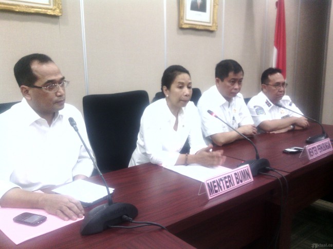 Menteri Rini Rombak Direksi AP II