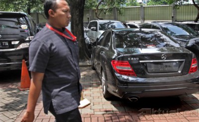 Mobil Anggota DPRD Banten Di Sita KPK