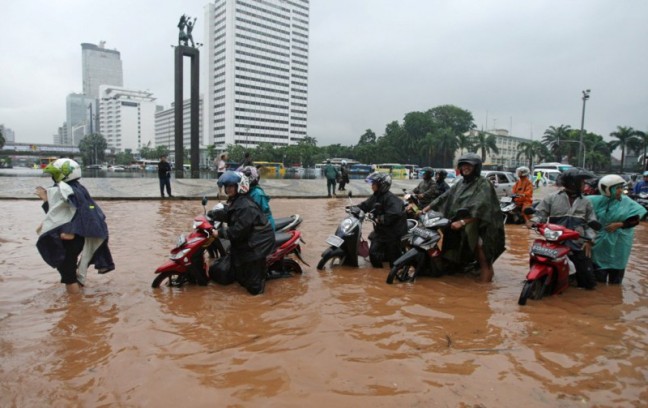 Nasihat Isya: Sabar dan Bersyukur Terhadap Musibah Banjir