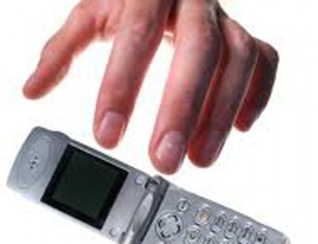 Nekat Curi HP, Dua Pemuda Babak Belur Dihajar Warga