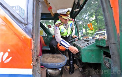 Operasi Kelayakan Kendaraan Umum