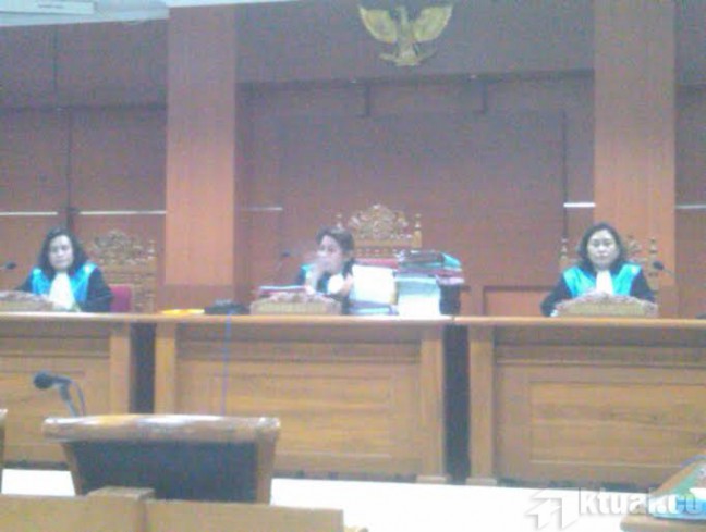 PTUN Tolak Eksepsi Kompetensi Absolut Gubernur Jateng dan PT Semen Indonesia