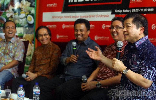 Pengamat: Transaksi Gunakan Dolar Melanggar UU