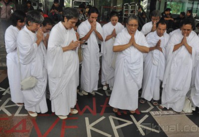 Pengikut Lia Eden Dukung KPK
