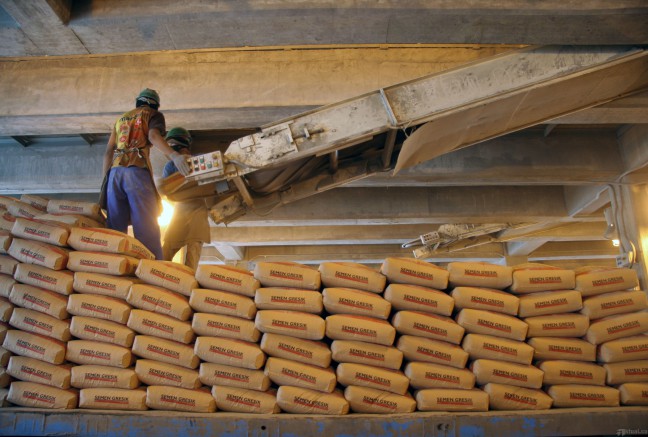 Penuhi Kebutuhan Ambon, Tonasa Sediakan 6.000 Ton Semen