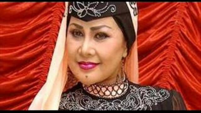 Penyanyi 'Goyang Lele' Buat Video Klip Dangdut di Bali