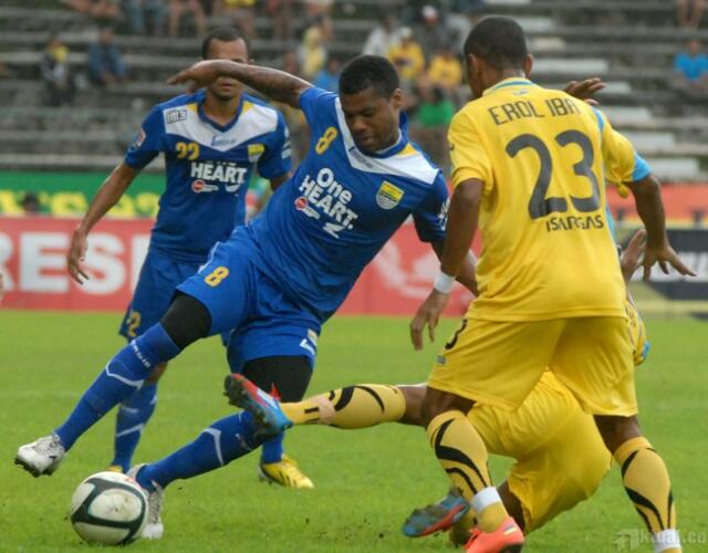 Persib Pastikan 2015 Komposisi Pemainnya Komplit