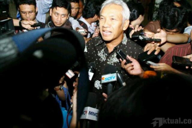 Pimpinan DPR Memproses Interplasi Jokowi