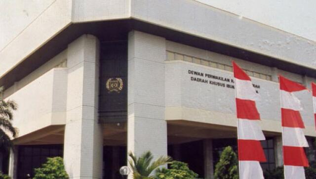 Pimpinan Dewan Rebutan Jatah Komisi, Alat Kelengkapan Dewan Terkatung