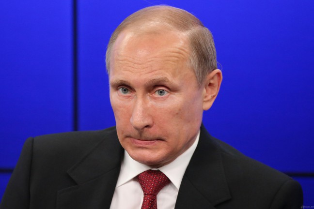 Putin Potong Gajinya di Tengah Krisis Rusia