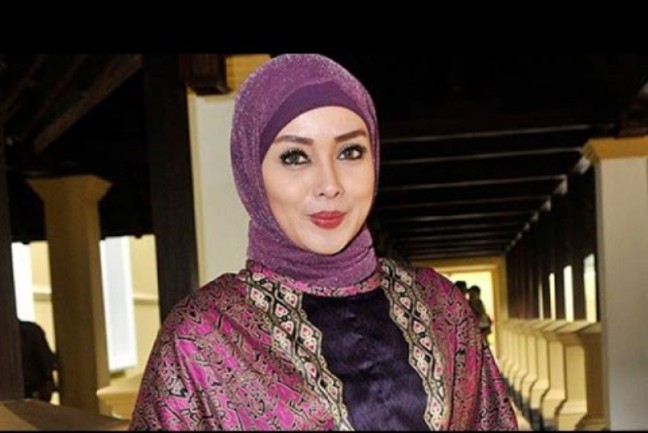 Putuskan Berhijab, Terry Putri Malu Foto Seksinya Masih Beredar di Internet