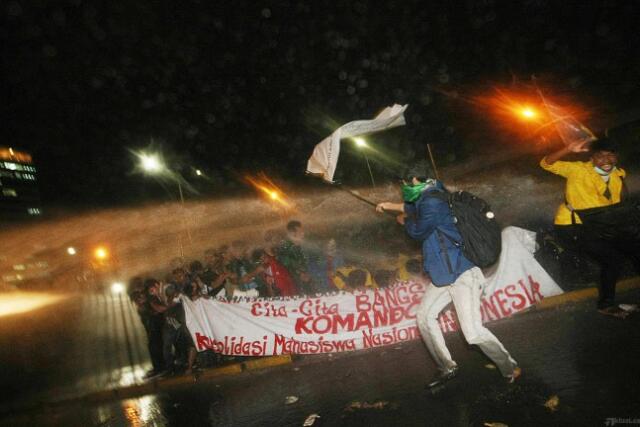 Rektor: Polisi, Mahasiswa Demo Anarkis Segera Tangkap