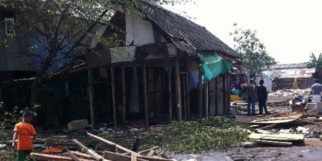 Relokasi, Warga Waduk Pluit Kedapatan Simpan 'Barreta'
