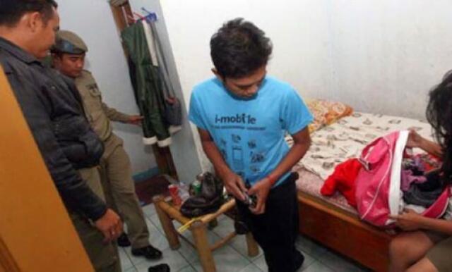 Satpol PP Tambora Razia Kos, Dapati Dua Pasangan Kumpul Kebo