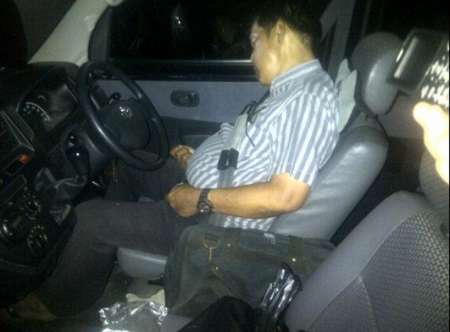 Seorang Pria Ditemukan Tewas di Mobil Grand Max di Tomang