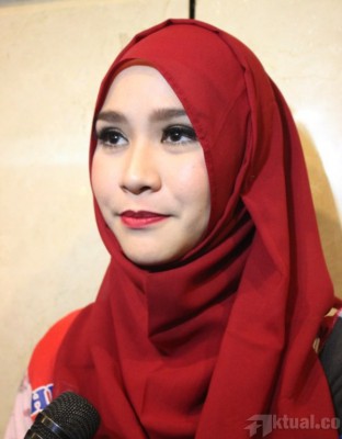 Suka dengan Fesyen Simple, Zaskia: Fashion Tunjukkan Siapa Diri Kita