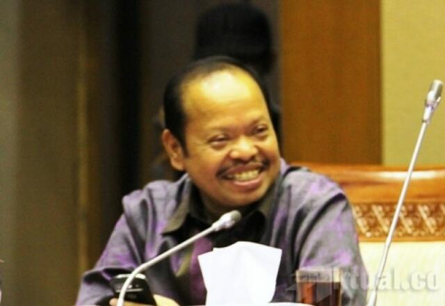 Sutan Bhatoegana Jalan Pemeriksaan Rutin KPK