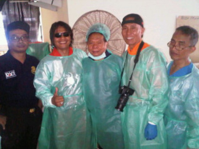 TIM DVI Korban AirAsia Mulai Terserang Demam