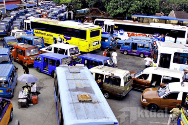Tarif Angkot Naik Rp1.000 di Pariaman