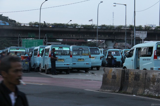 Tarif Angkot Naik Rp1000, Penghematan Konsumsi BBM Diprediksi Gagal