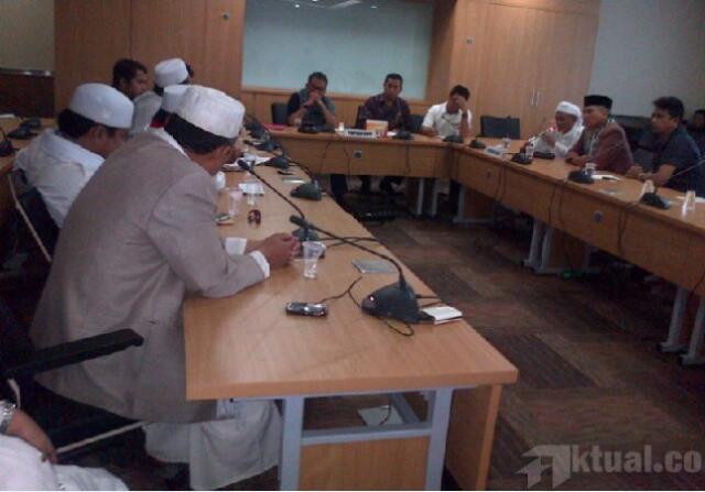 Taufik: Lima Fraksi di DPRD Sepakat Lengserkan Ahok