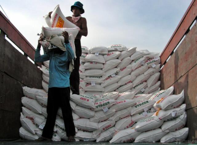 Teror Beras Plastik, Tim Ketahanan Pangan Bali Sidak Pasar Beras