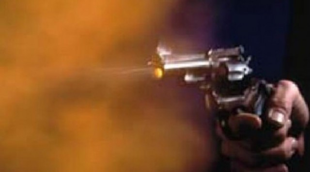 Tiga Truk Rusak Parah Diduga Terkena Peluru Nyasar