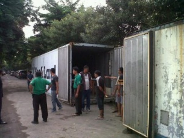 Tim DVI Polri Dapat Bantuan 1 Kontainer Pendingin