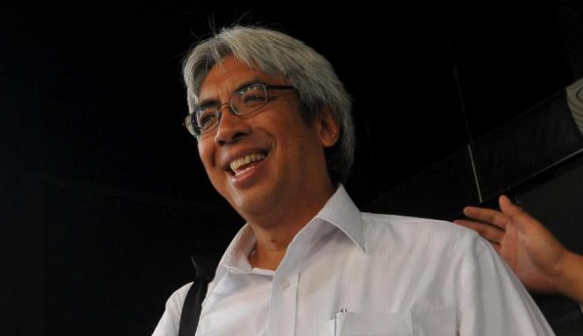 Tim Sembilan Sarankan KPK Ajukan Permohonan Penghentian Kasus BW dan AS