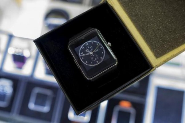 Tiruan Apple Watch Digemari Pasar Tiongkok