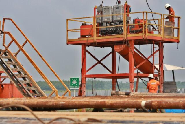 Usai Rapat dengan Tim Faisal Basri, Bos Petral Irit Bicara