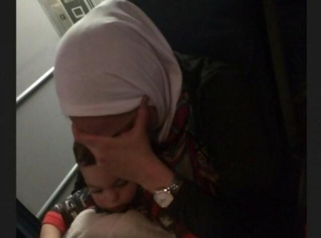 Video: Wanita Berkerudung Didiskriminasi di Pesawat