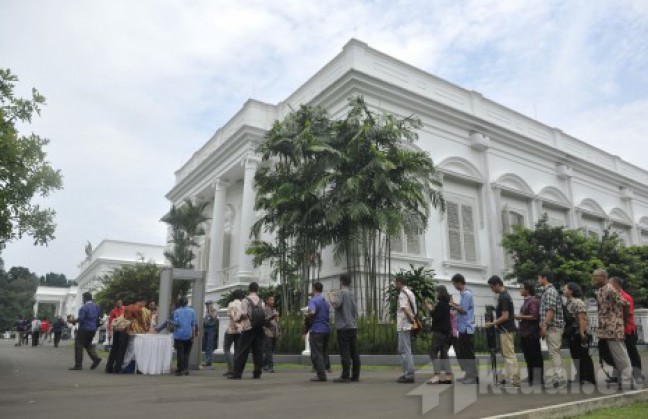 Wisata di Istana Bogor, Masyarakat Dikenali Sejarah