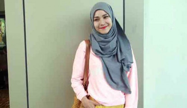 Zaskia Suka Busana Muslimah yang Simpel dan Nyaman