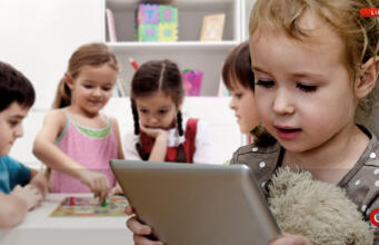 Batasi Gadget pada Anak untuk Lebih Mudah Bersosialisasi