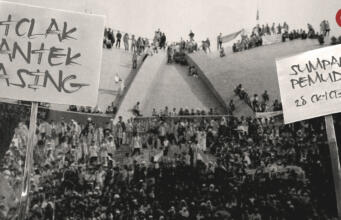 Peringati Sumpah Pemuda, Mahasiswa Kepung DPR Tolak Antek Asing