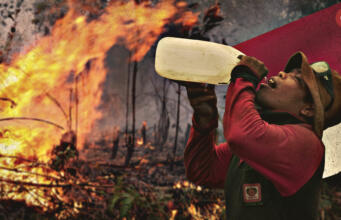 Pahlawan Dalam Perspektif Sosial