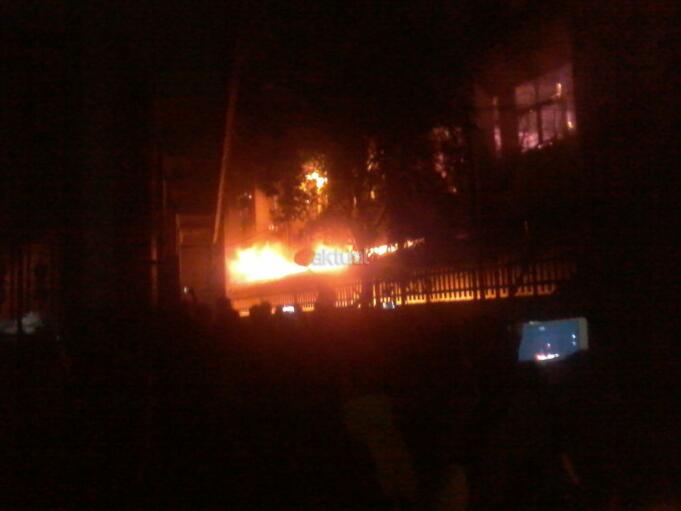 Api Masih Berkobar di Gedung Dispenda Sumut
