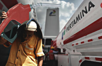 Hore… Pungutan DKE Dibatalkan, Besok Premium Rp6.950/L Solar Rp5.750/L Dana Ketahanan Energi (Aktual/Ilst.Nelson)