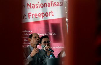 Berbekal 9 Dus KTP, Ichsanuddin Noorsy Maju Lewat Jalur Independen