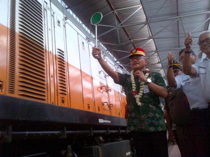 Sekda Jateng, Sri Puryono resmikan kereta api bertema Borobudur (Foto: aktual.com/ Muhammad Dasuki)