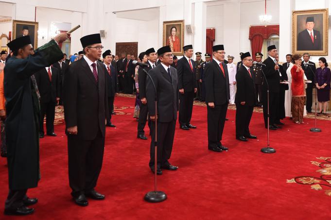 Direksi dan Dewan Pengawas BPJS Kesehatan serta BPJS Ketenagakerjaan diambil sumpah jabatannya di Istana Negara, Jakarta, Selasa (23/2).