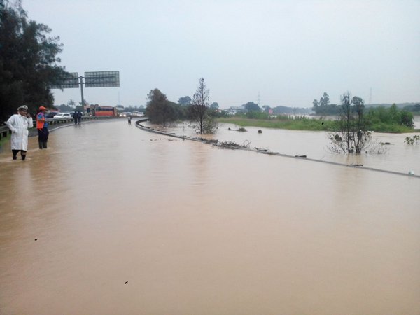 Banjir cikarang