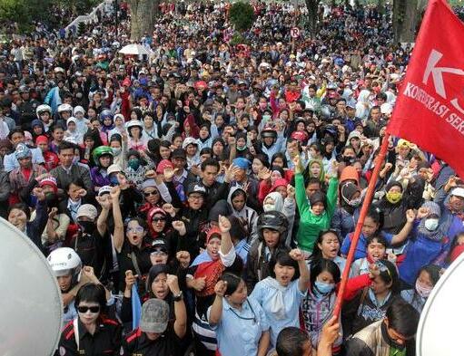 Ribuan Buruh Peringati ‘May Day’ di Bandung