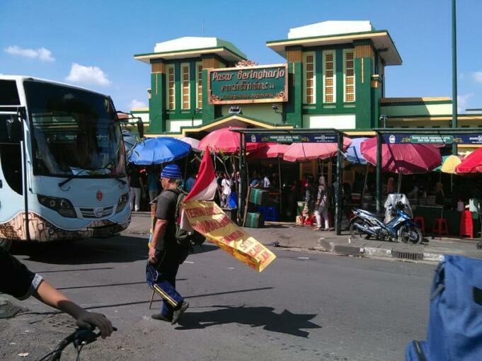 Kakek Indra Azwan Berjalan Kaki Keliling Indonesia Menuntut Keadilan Kematian Anaknya 23 Tahun Silam