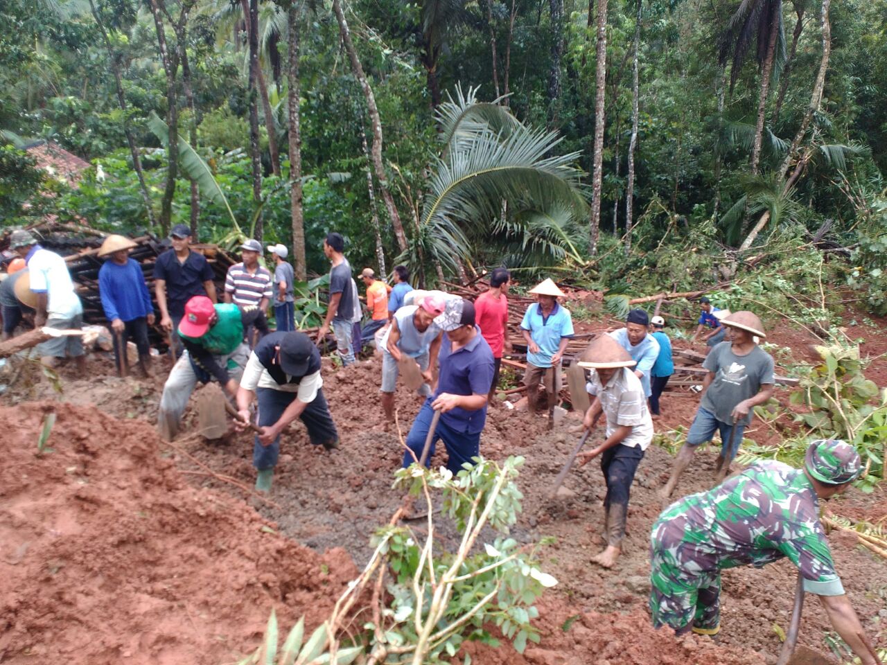 Operasi SAR Longsor-Banjir Purworejo