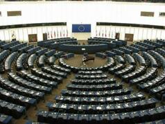Ruang debat Parlemen Eropa atau "hemicycle", di Strasbourg